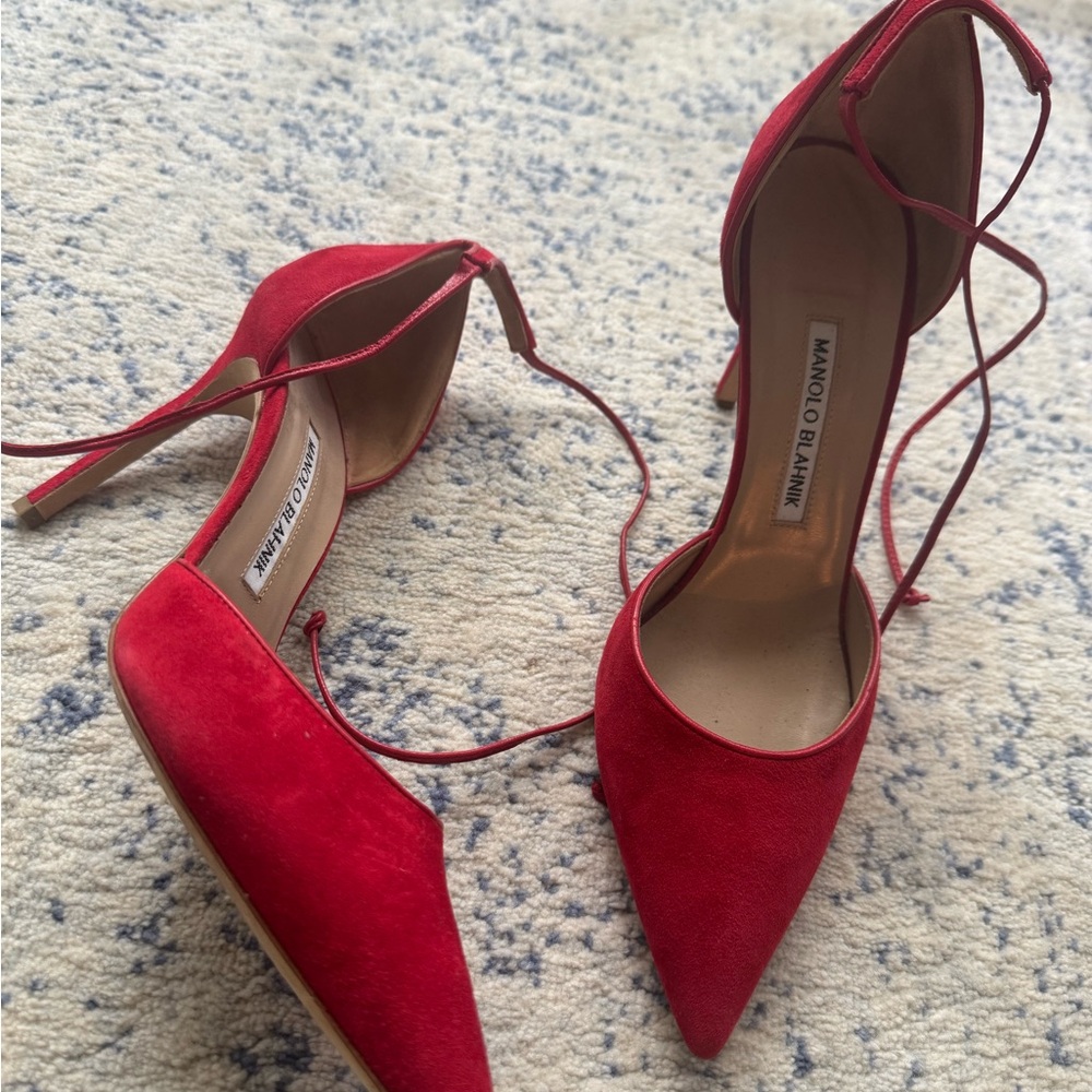 Manolo Blahnik Red Heels Elegant Suede Design. Worn once. Size 39